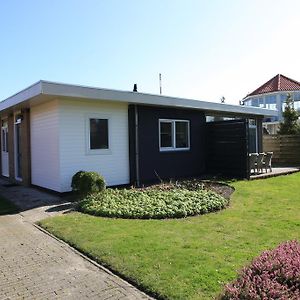 Bungalow Garden View
